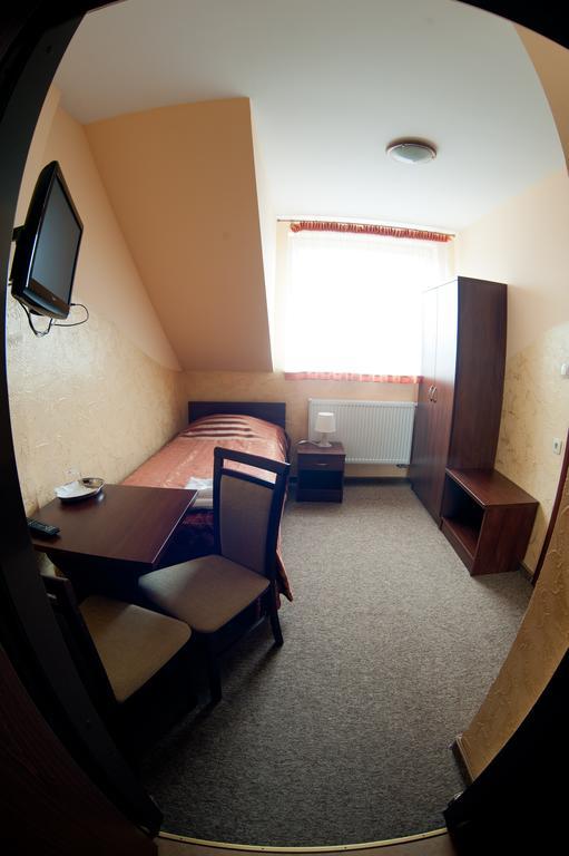 Hotel & Restauracja Okraglak Chęciny Habitación foto